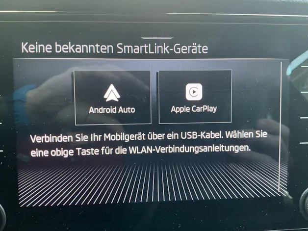 Škoda Karoq Sportline 4x4 *** PANORAMADACH & ANHÄNGERKUPPLUNG ***