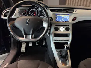 DS Automobiles AUTOMOBILES DS 3 1.2 PureTech Sport Chic