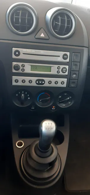 Ford Fiesta 1.4 16V Ambiente