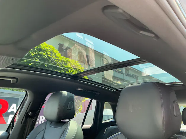 VW Tiguan 2.0 TSI 265 PS 4Motion R-Line *** PANORAMADACH & KLIMATISIERTE LEDERSITZE ***