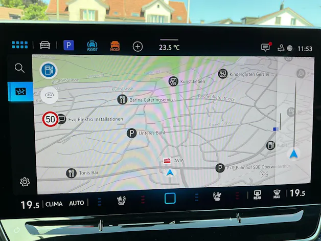 VW Tiguan 2.0 TSI 265 PS 4Motion R-Line *** PANORAMADACH & KLIMATISIERTE LEDERSITZE ***