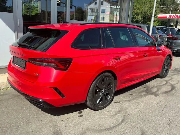 Škoda Octavia Combi 2.0 TSI RS *** 265 PS *** NEUSTES MODELL ***