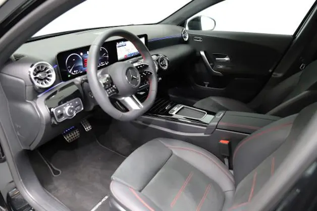 MERCEDES-BENZ A 250 e 8G-DCT