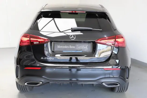 MERCEDES-BENZ A 250 e 8G-DCT