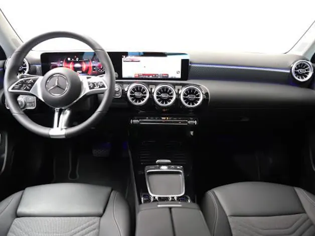 MERCEDES-BENZ A 220 4Matic 8G-DCT