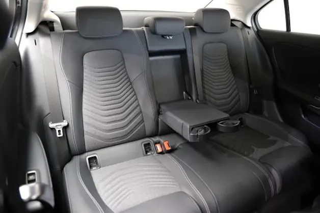 MERCEDES-BENZ A 220 4Matic 8G-DCT