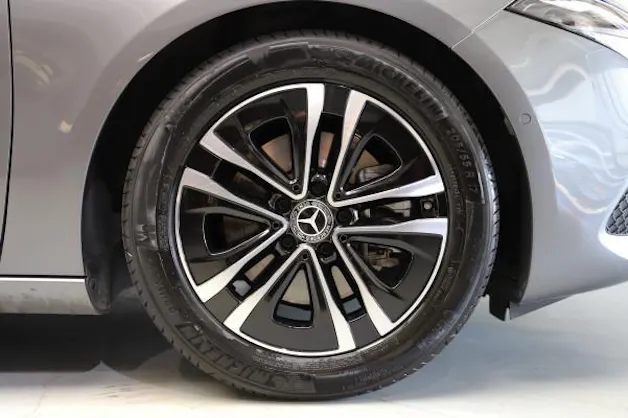 MERCEDES-BENZ A 220 4Matic 8G-DCT