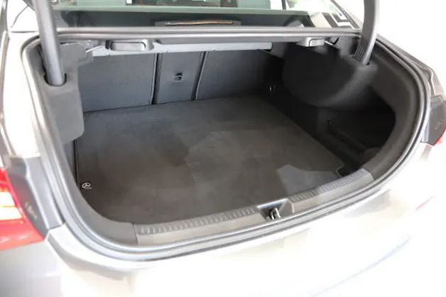 MERCEDES-BENZ A 220 4Matic 8G-DCT