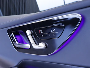 https://vehicle.imgix.net/4363082/f587ffab-ee52-4592-8b7b-938b95929297.JPG