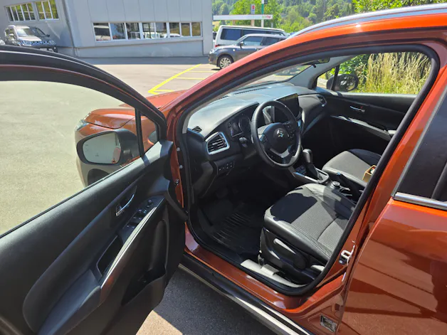 Suzuki S-Cross 1.4 T Compact Top Hybrid 4x4
