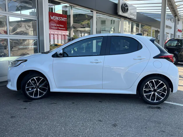 Toyota Yaris 1.5 VVT-i HSD Trend