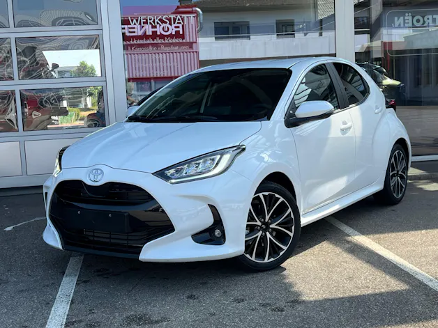 Toyota Yaris 1.5 VVT-i HSD Trend