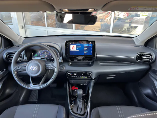 Toyota Yaris 1.5 VVT-i HSD Trend