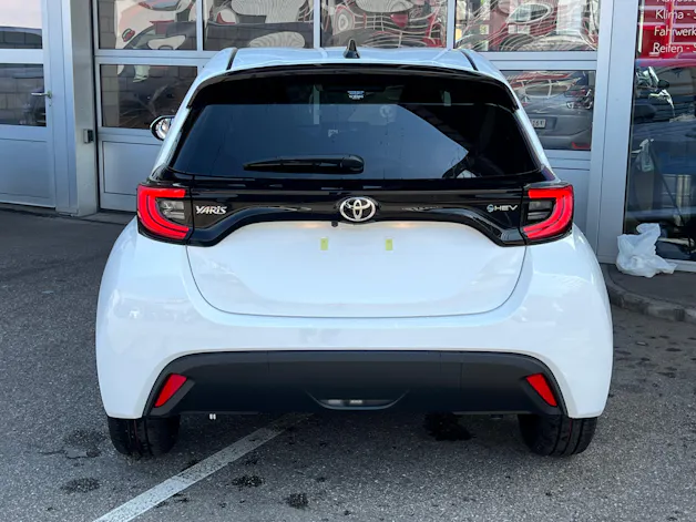 Toyota Yaris 1.5 VVT-i HSD Trend