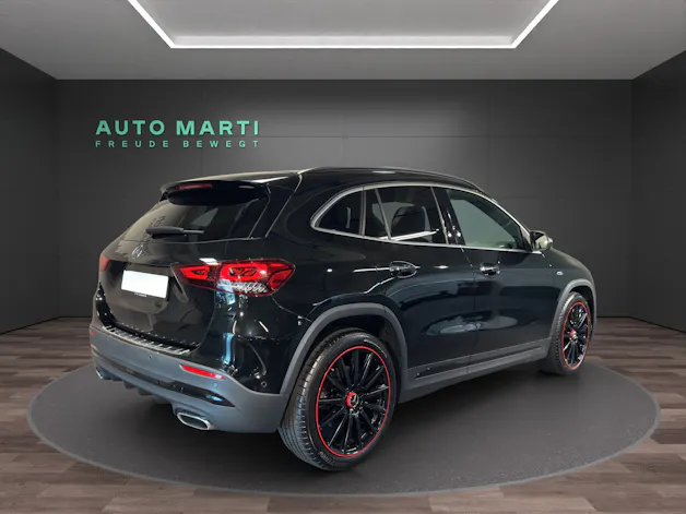 Mercedes-Benz GLA 250 Style 4matic