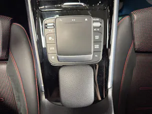 MERCEDES-BENZ GLA 250 Style 4matic