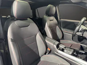 MERCEDES-BENZ GLA 250 Style 4matic