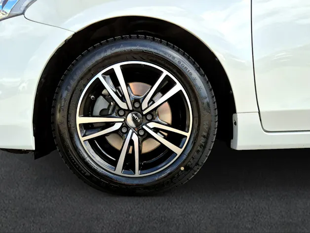 Toyota Prius+ Wagon 1.8 VVTi HSD Style
