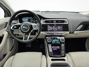 https://vehicle.imgix.net/4363218/3a272e11-9847-4923-a875-bc277bb1d1cc.jpg