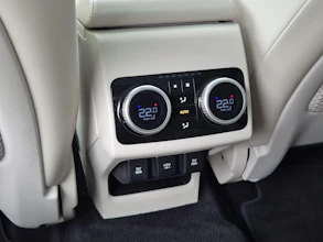 https://vehicle.imgix.net/4363218/3f00eb4f-f2c9-42f7-bfb1-3eb0de8e4a68.jpg