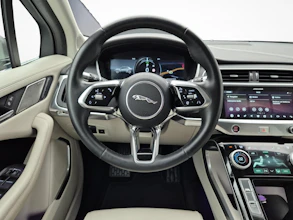 https://vehicle.imgix.net/4363218/77956dc1-aee0-46b4-82d7-01a92893ebe8.jpg
