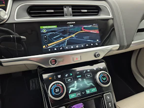 https://vehicle.imgix.net/4363218/a6eba443-fa02-4fbf-9349-729a7865406e.jpg