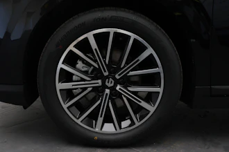 https://vehicle.imgix.net/4363229/98650368-24f7-4129-a6ce-4e65debeec61.JPG