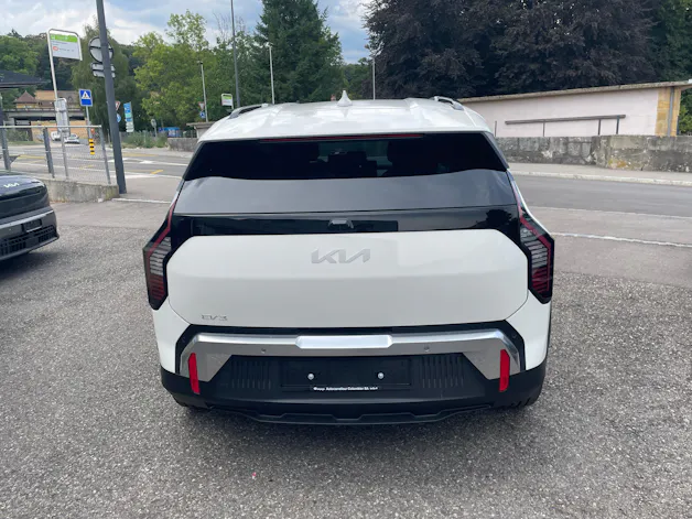 Kia EV3 81 kWh Earth+