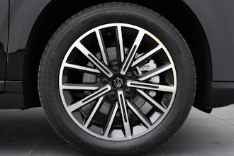 https://vehicle.imgix.net/4363365/f62bd33b-eb20-4559-9ff5-7a919ee881f0.JPG