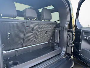Land Rover Defender 90 3.0 D I6 250 X-Dynamic SE
