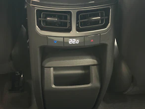 https://vehicle.imgix.net/4363440/32d42a68-5e1c-4db0-b93e-e96f3e0e4090.jpeg