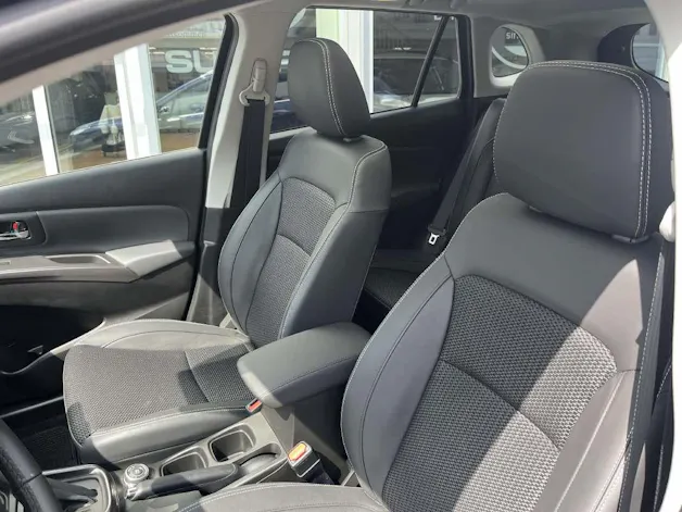 Suzuki S-Cross 1.4 T Compact Top Hybrid 4x4