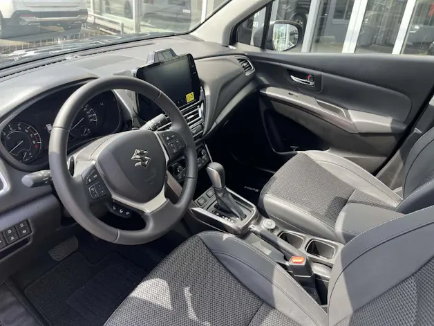 Suzuki S-Cross 1.4 T Compact Top Hybrid 4x4
