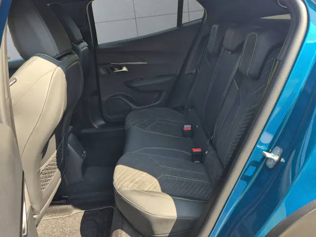 Peugeot 2008 1.2 Hybrid 145 GT Exclusive