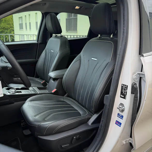Ford Kuga 2.5 Hybrid Vignale 4x4