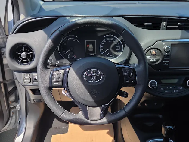 Toyota Yaris 1.5 VVT-i HSD Trend
