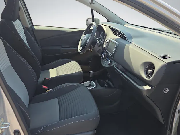 Toyota Yaris 1.5 VVT-i HSD Trend