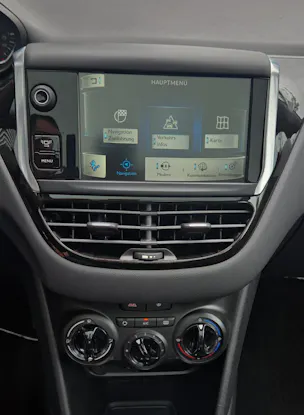 Peugeot 208 1.2 PureTech Active EGS S/S
