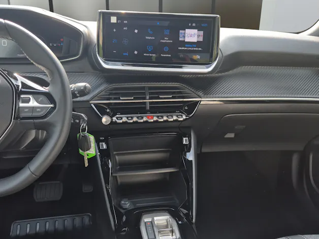 Peugeot 2008 1.2 Hybrid Allure