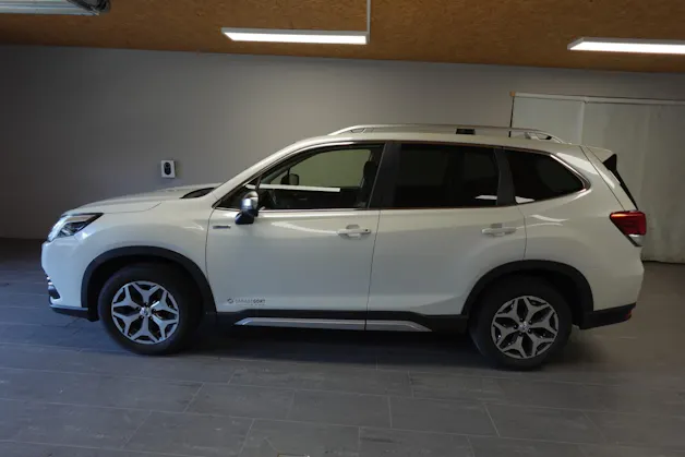 Subaru Forester Station 2.0i e-Boxer Swiss Plus