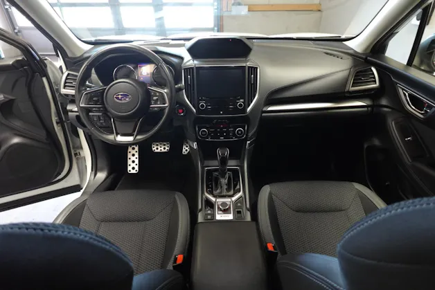Subaru Forester Station 2.0i e-Boxer Swiss Plus