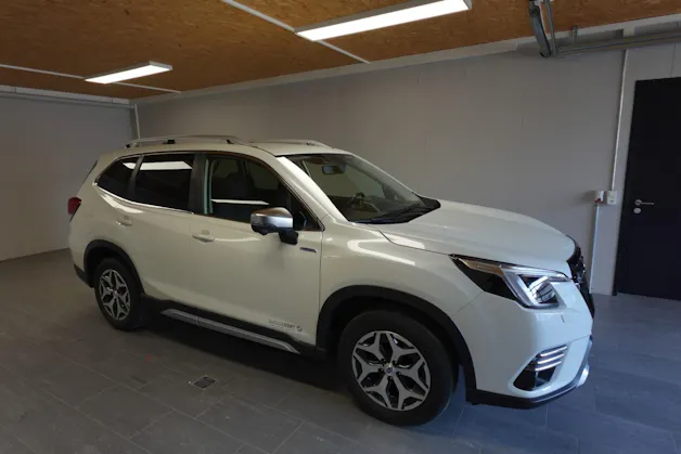 Subaru Forester Station 2.0i e-Boxer Swiss Plus