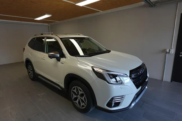 Subaru Forester Station 2.0i e-Boxer Swiss Plus