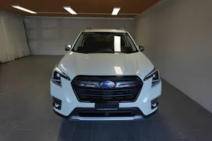 Subaru Forester Station 2.0i e-Boxer Swiss Plus