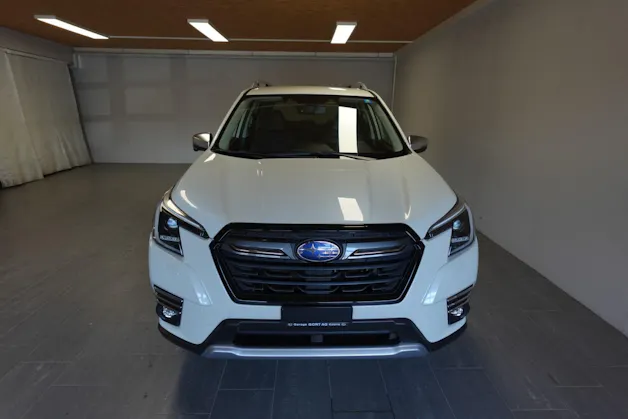 Subaru Forester Station 2.0i e-Boxer Swiss Plus