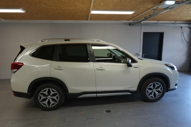 Subaru Forester Station 2.0i e-Boxer Swiss Plus