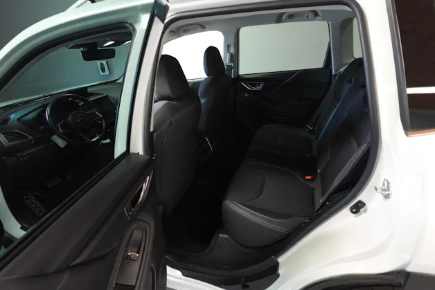 Subaru Forester Station 2.0i e-Boxer Swiss Plus