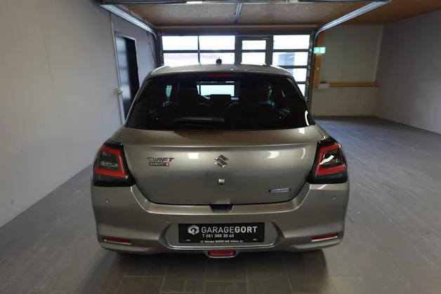 Suzuki Swift 1.2 Sakura Top Hybrid 4x4