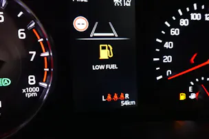 Suzuki Swift 1.2 Sakura Top Hybrid 4x4