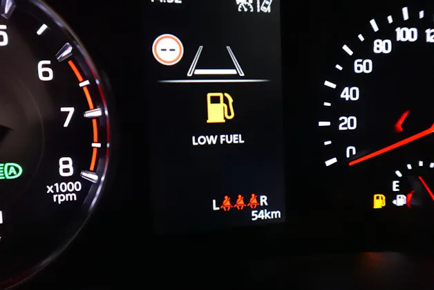 Suzuki Swift 1.2 Sakura Top Hybrid 4x4